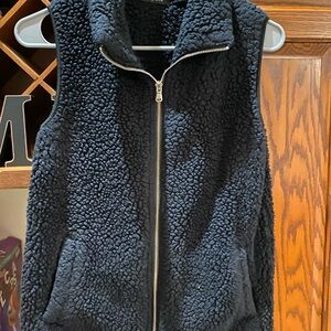 Black Fleece Vest